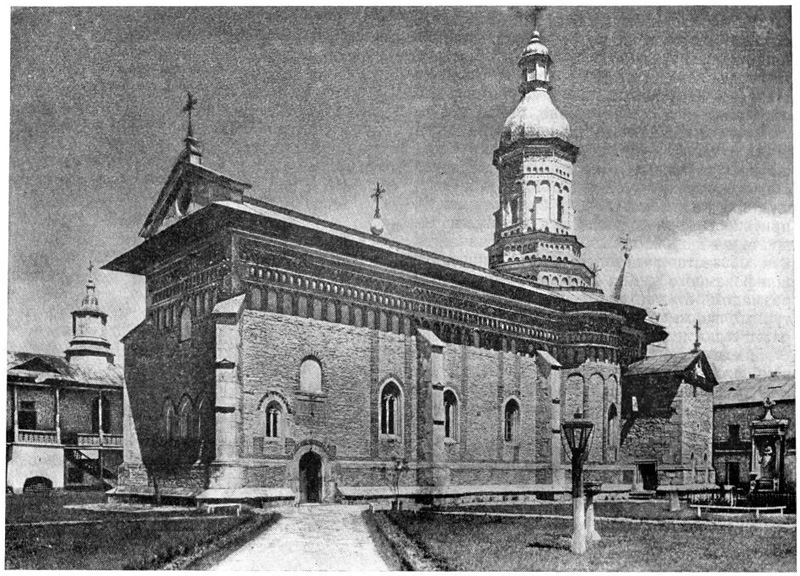 Монастырь Нямц. Церковь. Общий вид с юго-запада Монастырь Нямц. Церковь. Общий вид с юго-запада