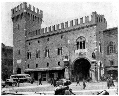 Феррара: палаццо Комунале, 1243 г.