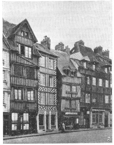 Лизье. Фахверковый жилой дом XV в.