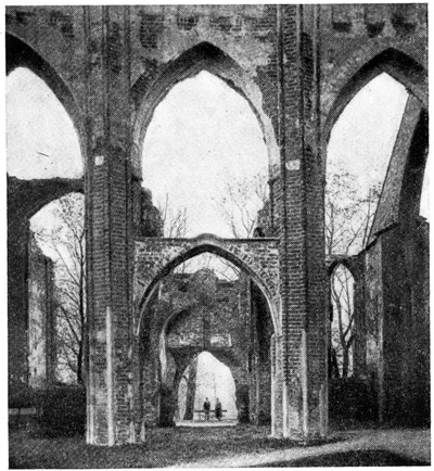 Тарту. Вышгородский собор, конец XIV в., хор — 2-я половина XV в. 